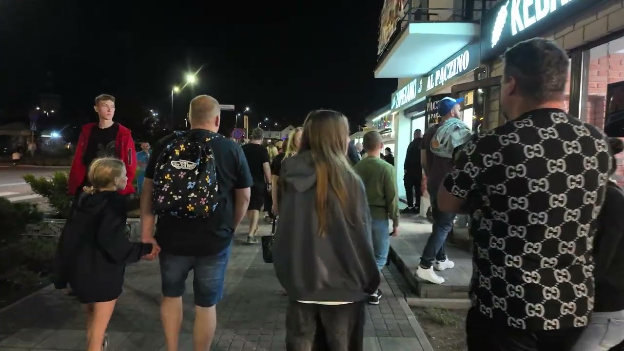 Władysławowo nocą po koncercie – tajemniczy klimat nadmorskiego miasteczka [4K]