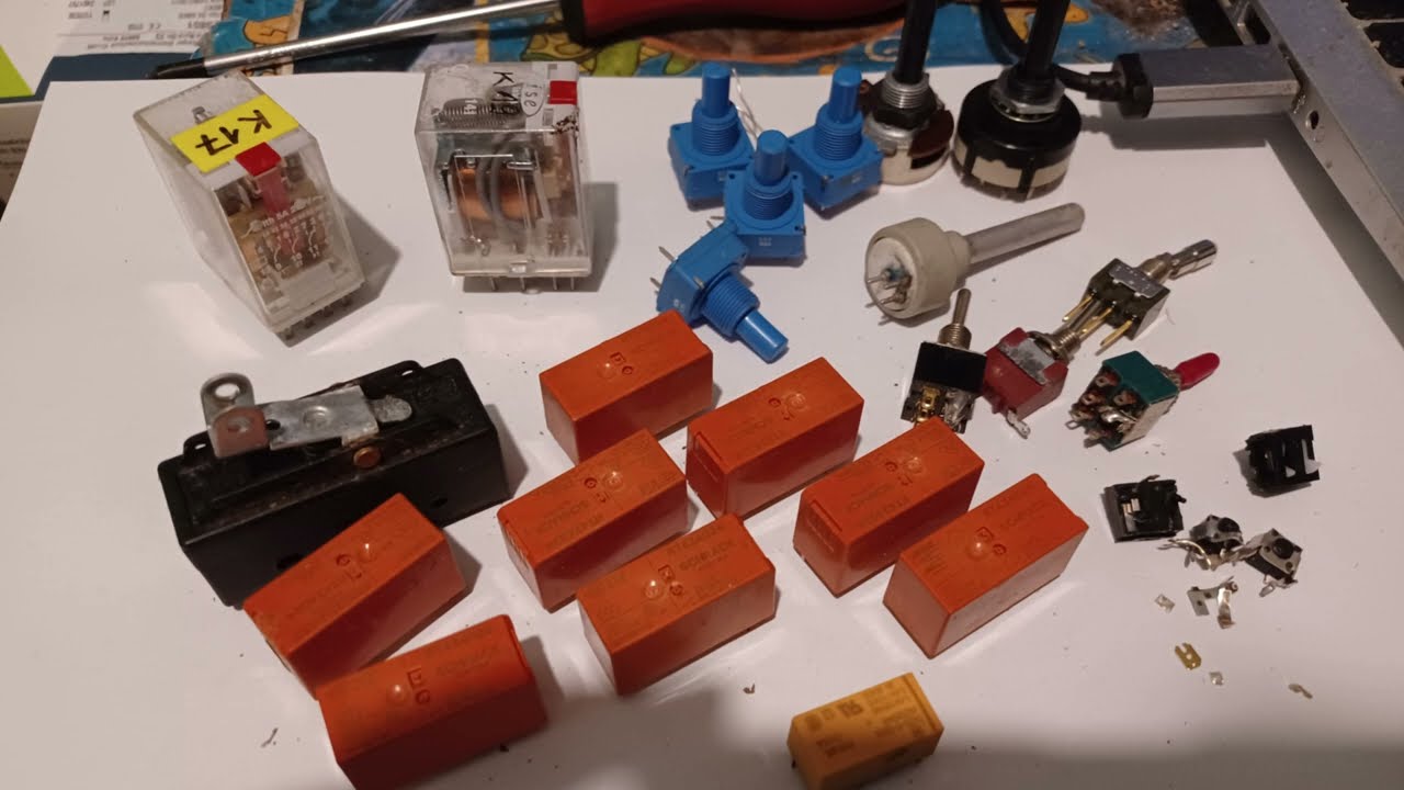 Extracting silver from E-waste