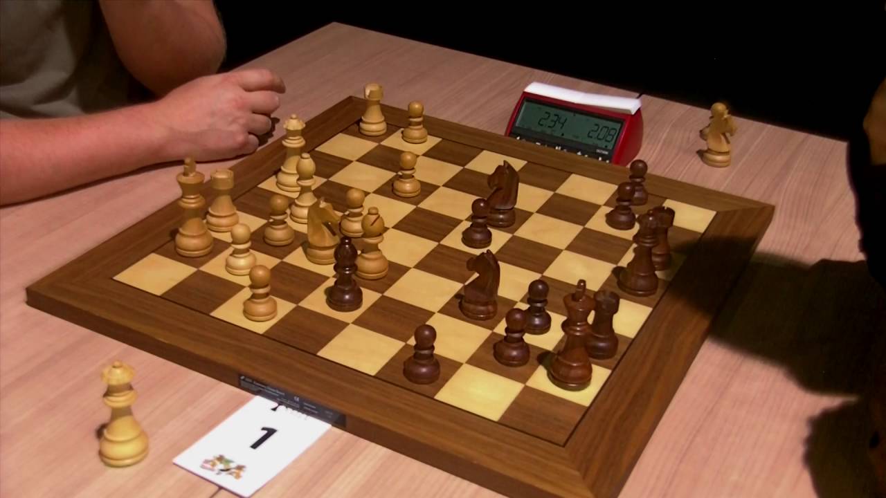 GM Alexei Shirov - GM Martyn Kravtsiv, Queen's gambit, live blitz chess
