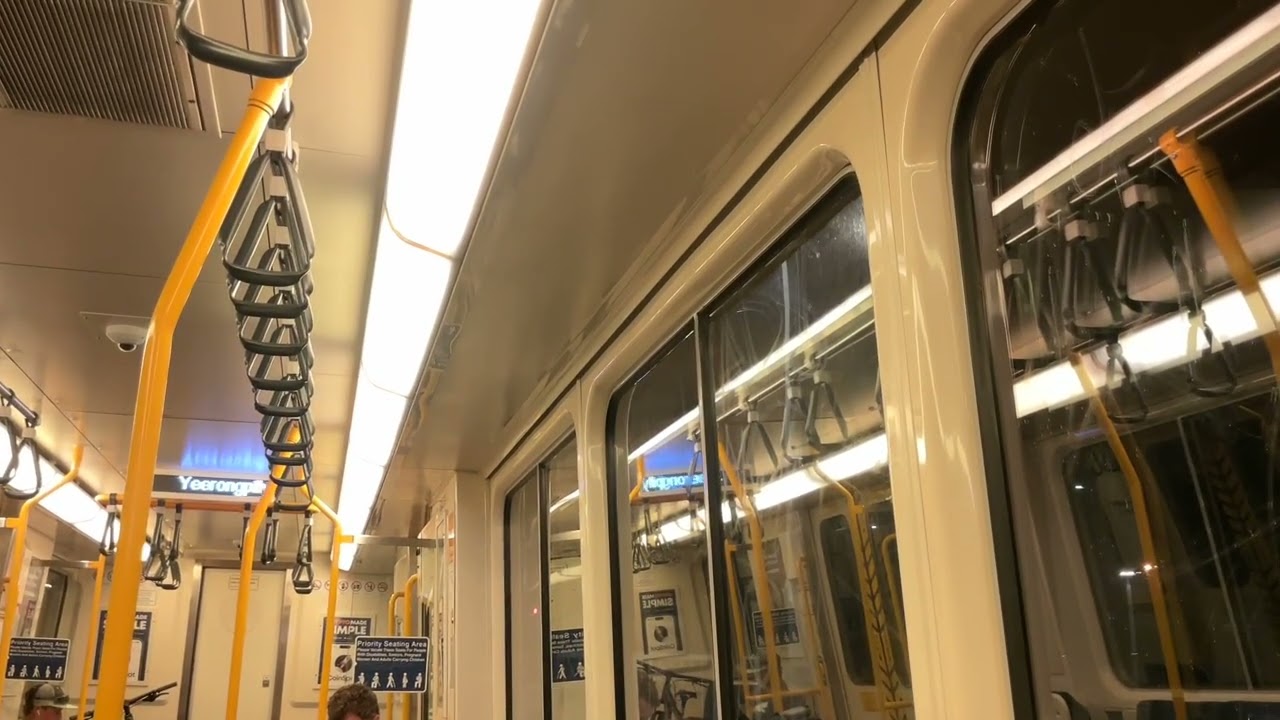 Hilarious QR Guard Singing His Yeerongpilly Station Arrival Song 
