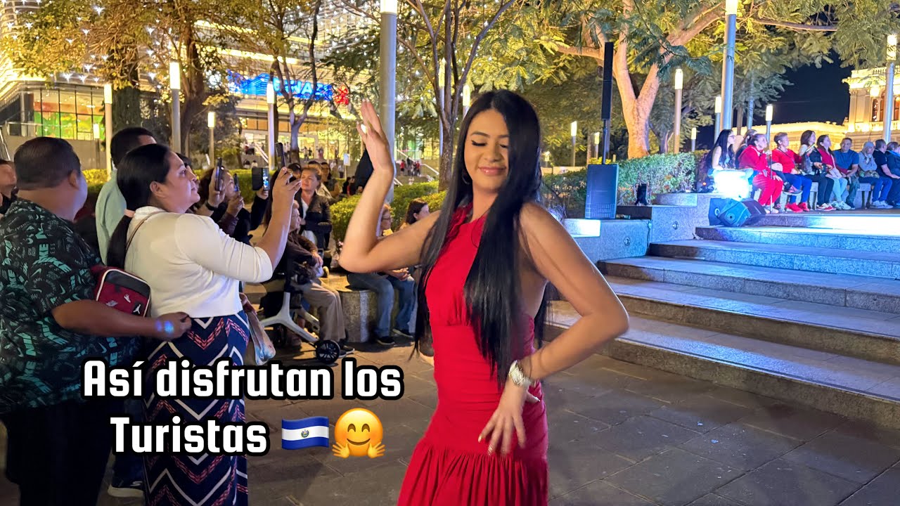 Gran ambiente se vive en El Salvador 🇸🇻 de todos los países han venido a disfrutar 🥳