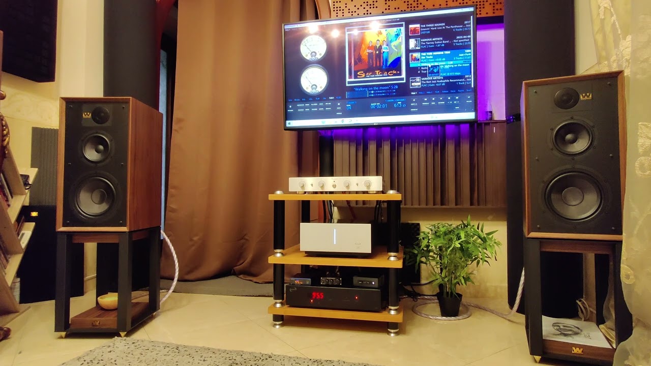 The Yuri Honing Trio on Quad Artera stereo