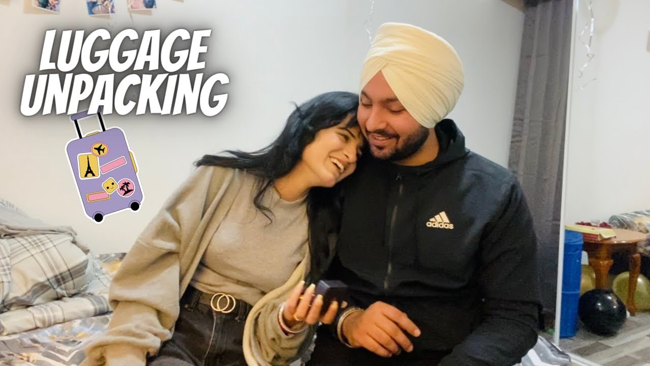Arsh Lyi Aye India 🇮🇳 To Gifts 🎁 || Unpacking My Luggage 🧳 || @JassArsh