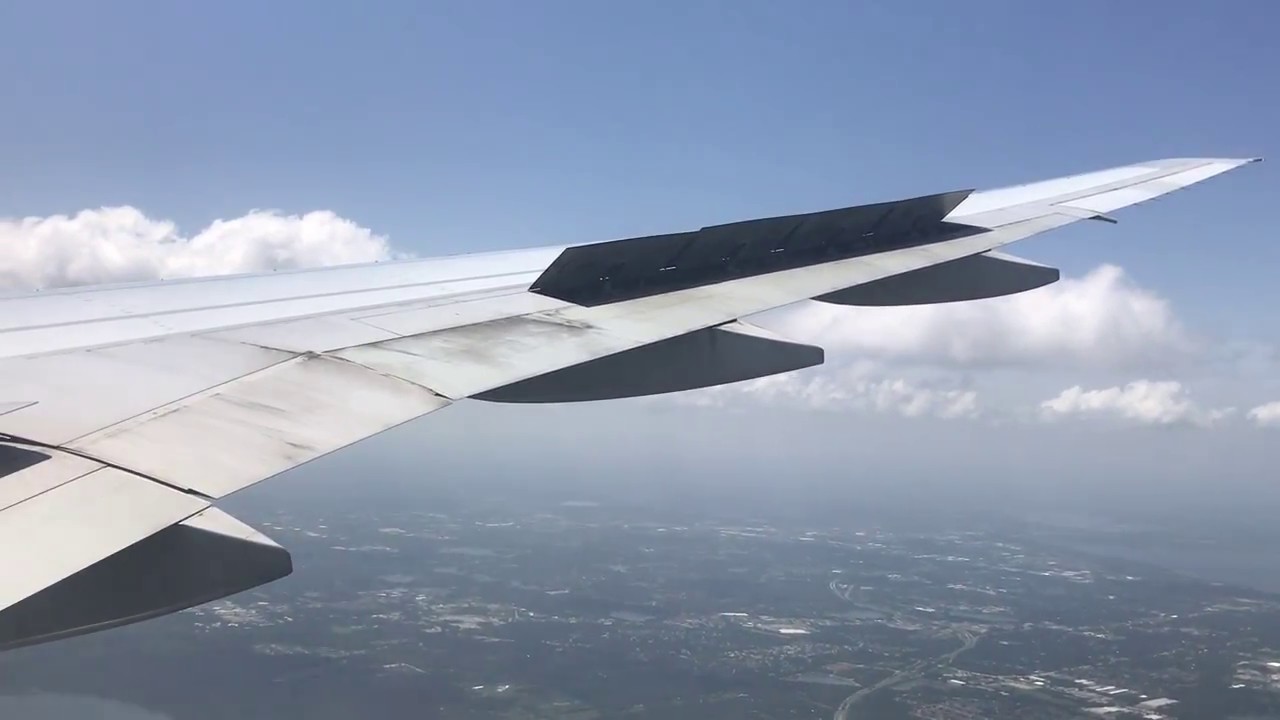 British Airways 777-200ER Landing at Orlando MCO International Airport