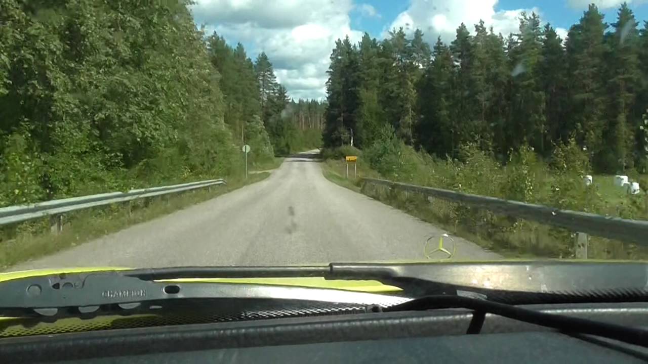 AJELULLA AUTIOTALO UKKONEN