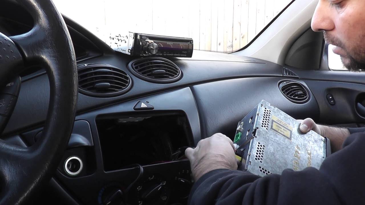 Установка радио Ford Focus