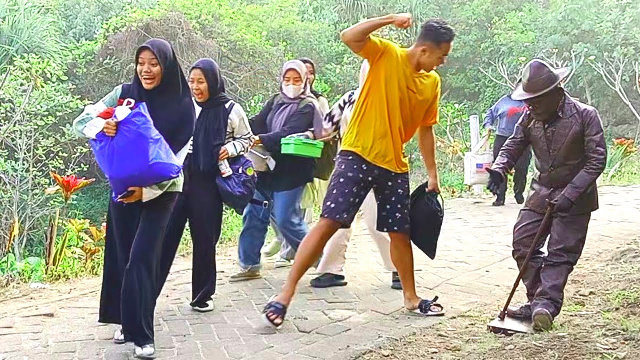 Когда мистер Статуя встретил создателя статуи..!! статуэтка-пранк..!!!