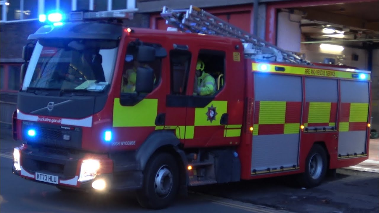 Buckinghamshire Fire & Rescue Service, High Wycombe, Rescue Pump (JC41P1), turnout 