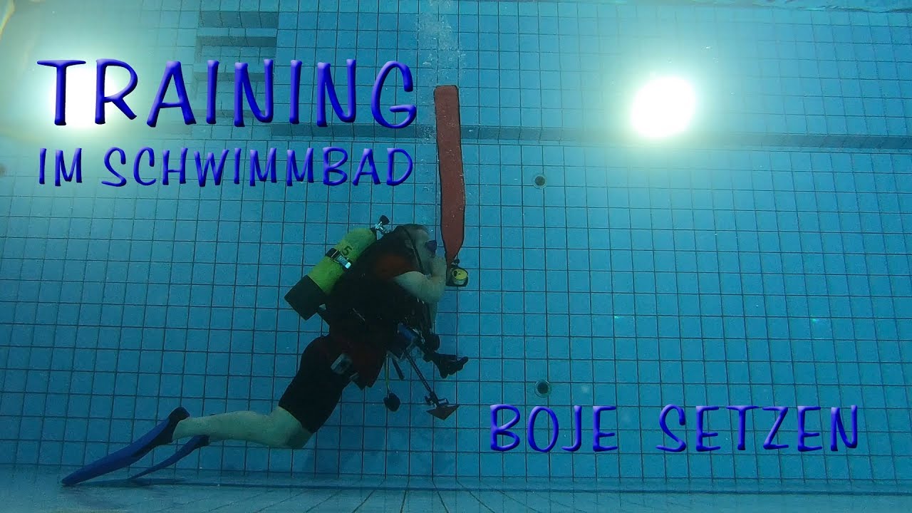 Training im Schwimmbad : Boje setzen
