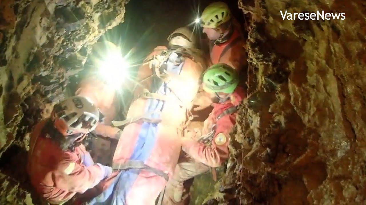 Speleologa intrappolata, le incredibili operazioni di soccorso nelle grotte