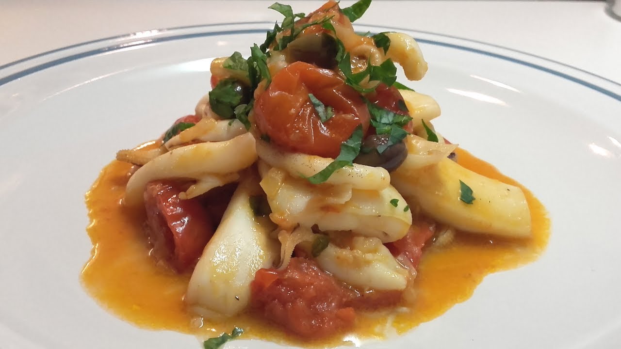 Seppia con pomodorini e olive