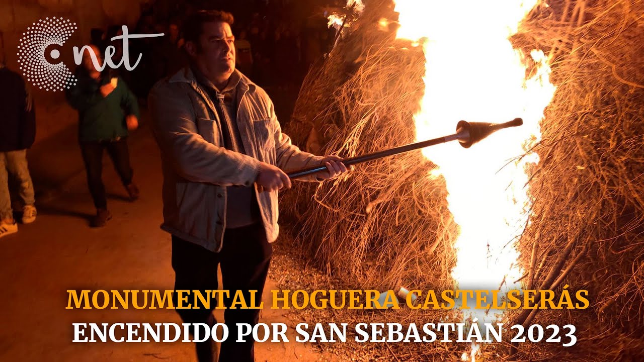Prende la MONUMENTAL HOGUERA  de Castelserás 2023