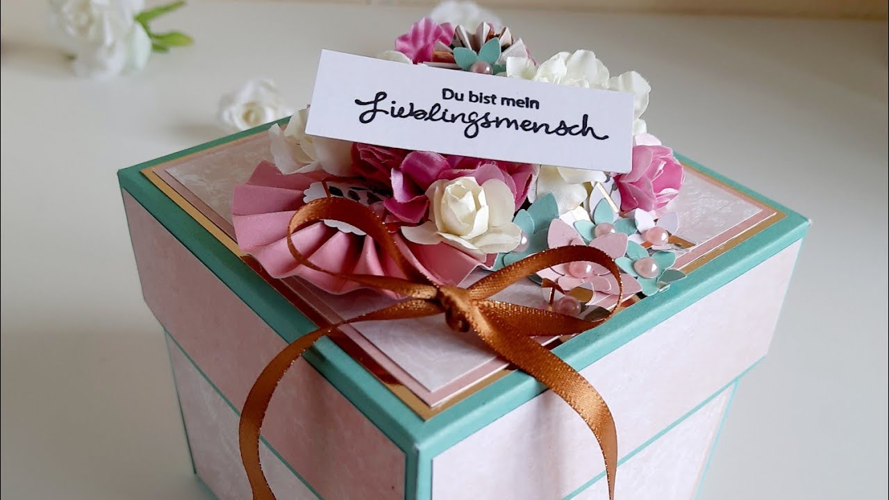 Explosionsbox mit Popupbox