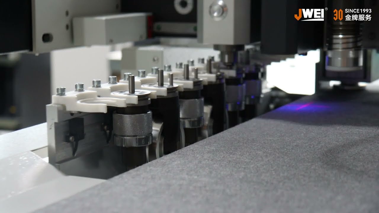 JWEI Digital Cutter - Automatic Tool Changing Function