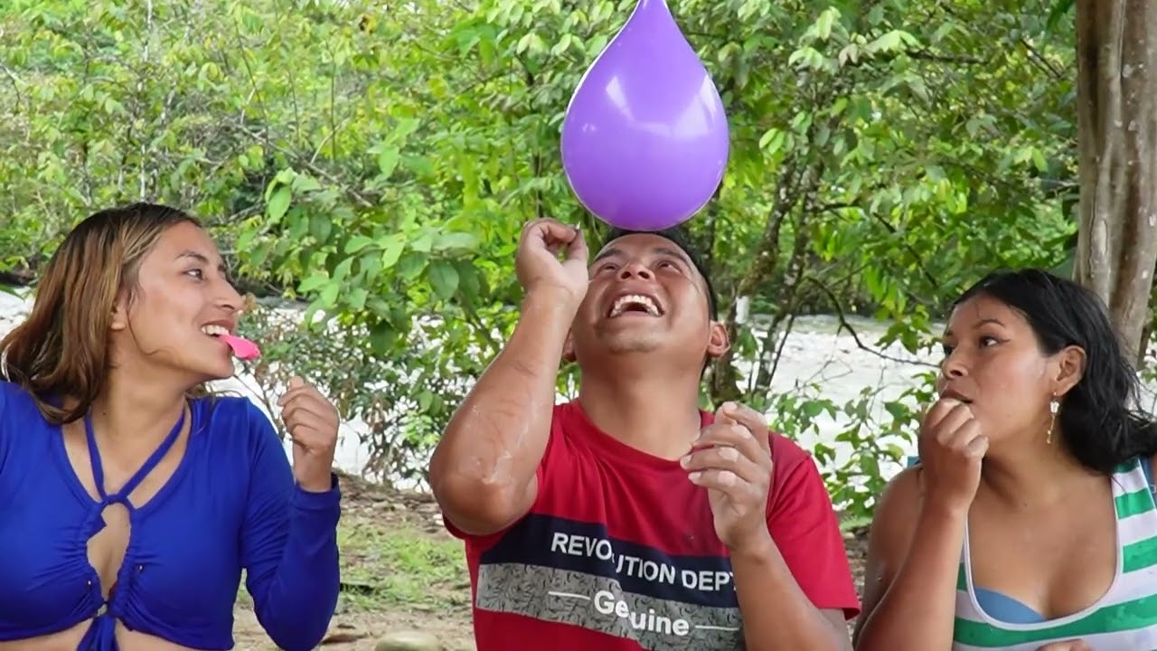 No paras de reír en este juego del globo con agua muy divertido 🤣