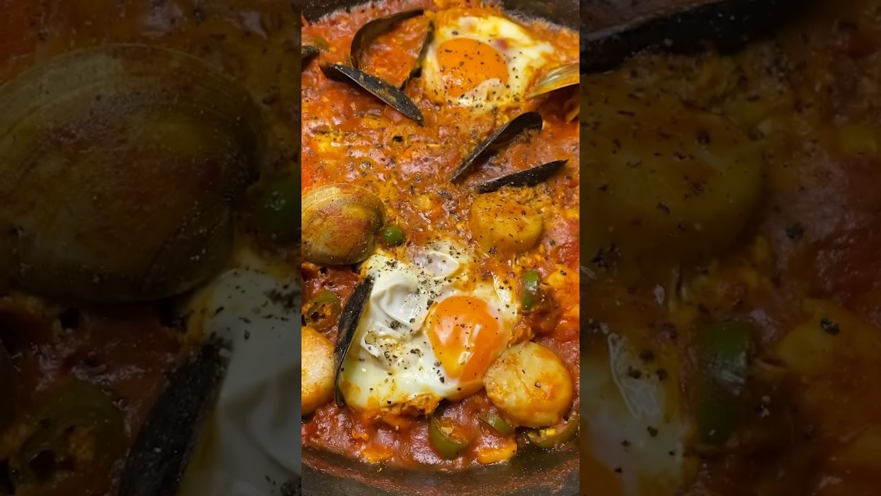 Tunisian Seafood Ojja #tunisian #harissa #tunisianfood #northafrican #eggs #spicyeggrecipe #🇹🇳