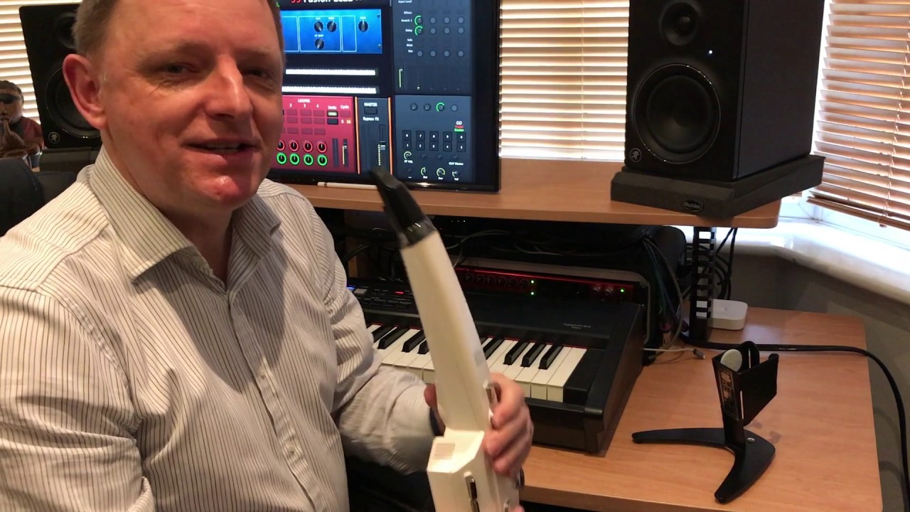 Saxrax stand for Roland Aerophone AE 10