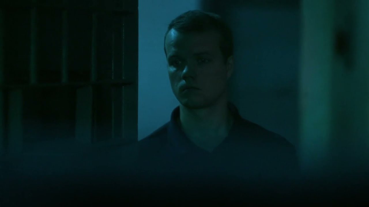 Aallonmurtaja - Vartijat kostaa Raiviolle
