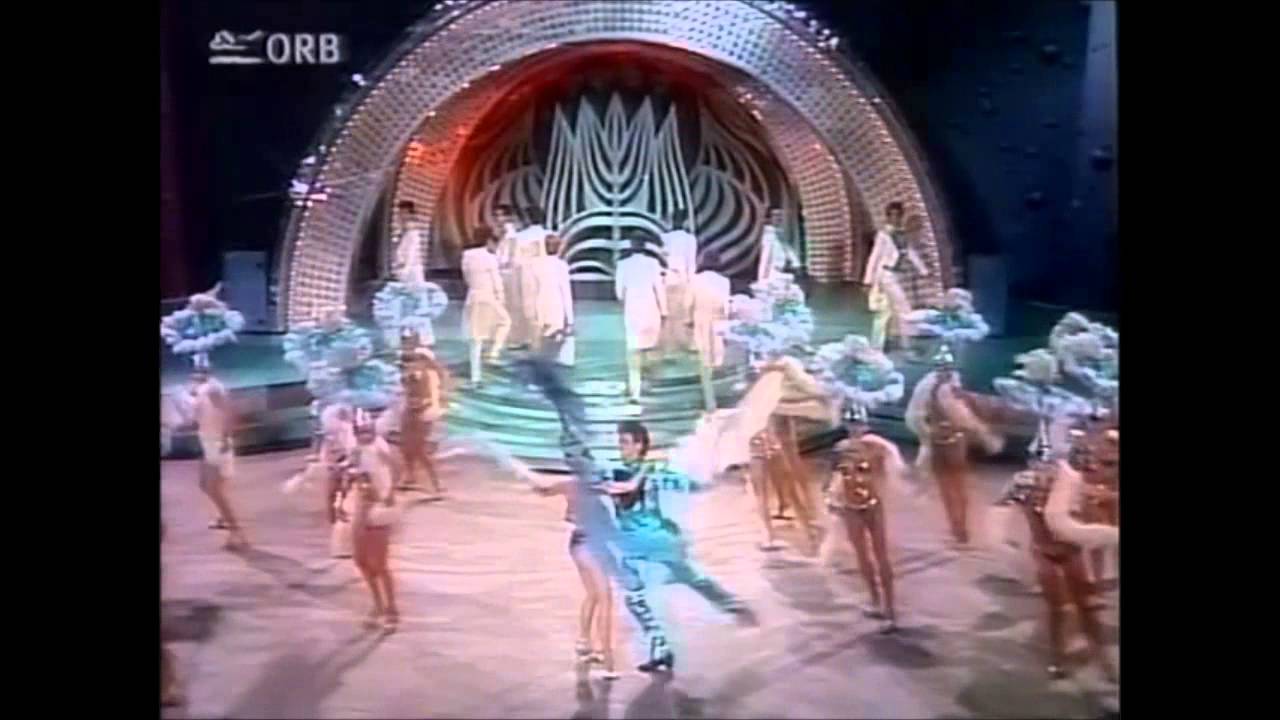 Friedrichstadtpalast Ballett-Eröffnung des Kessel Buntes