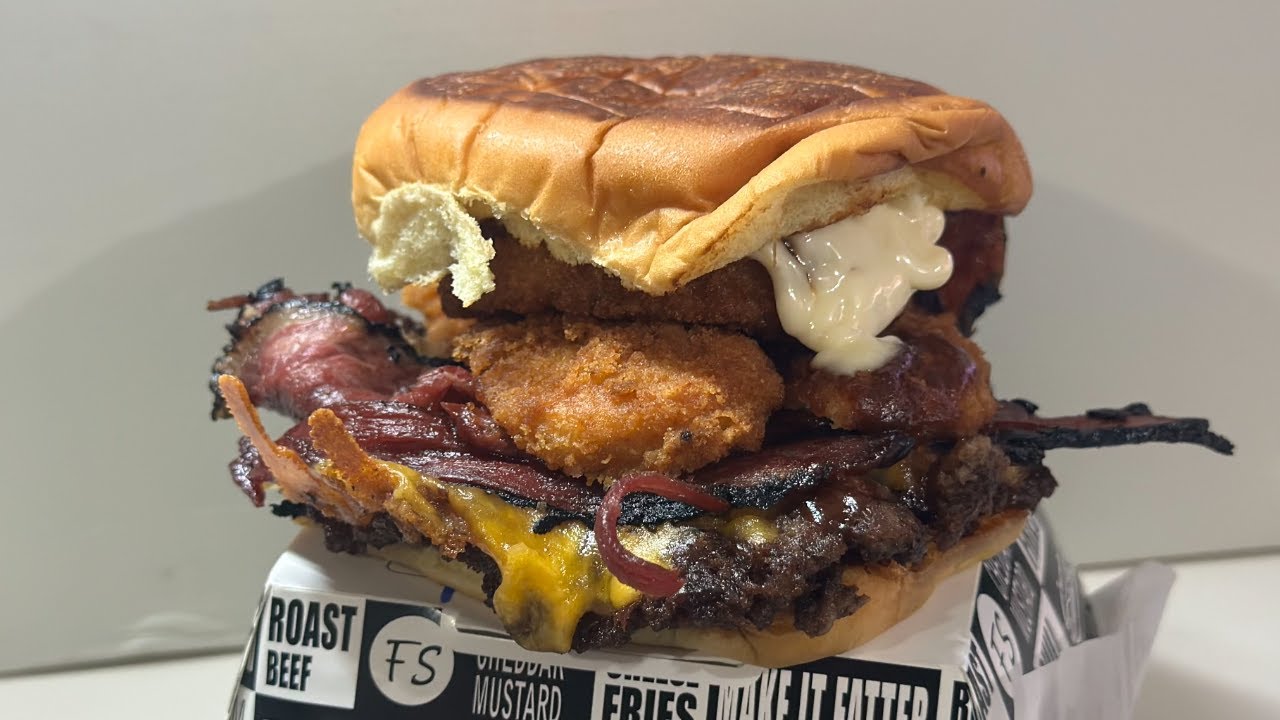 햄버거 하나에 1500칼로리? Fat Sal's 미친 햄버거 먹방! Fat Sal's Burger Mukbang!