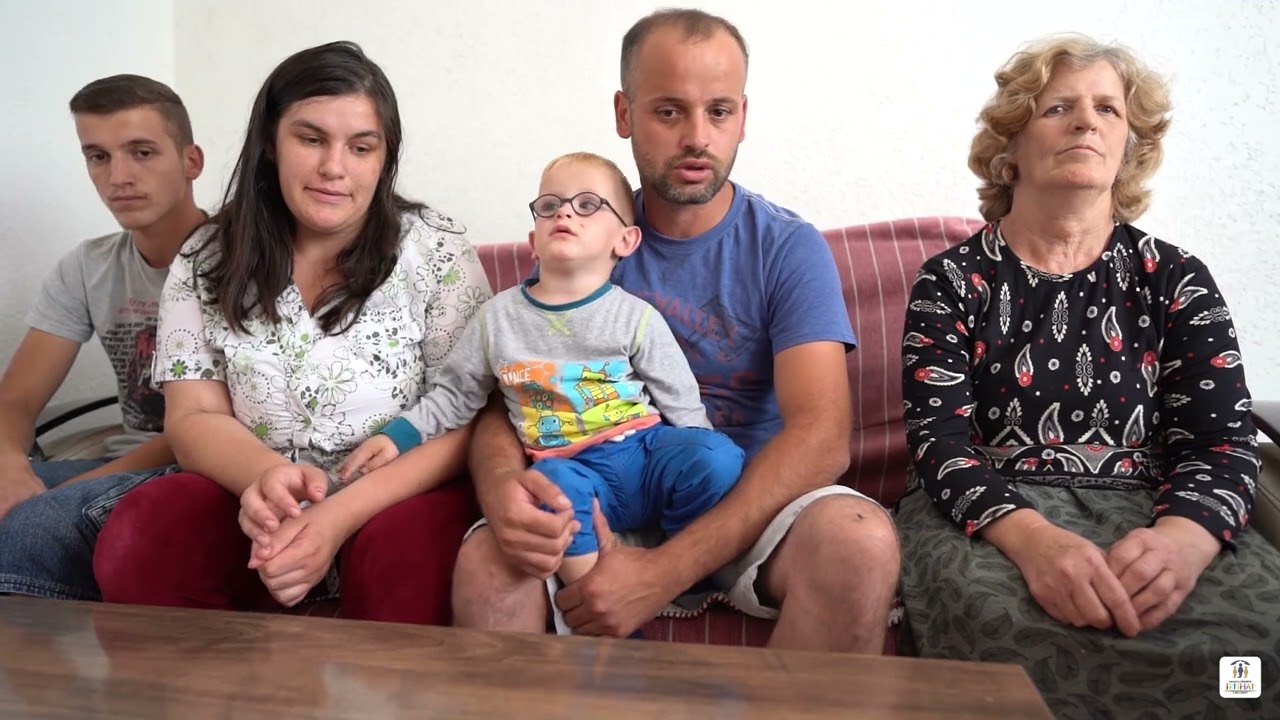 Agron Aliu nga komuna e Obiliqit po hyn në shtëpi të re