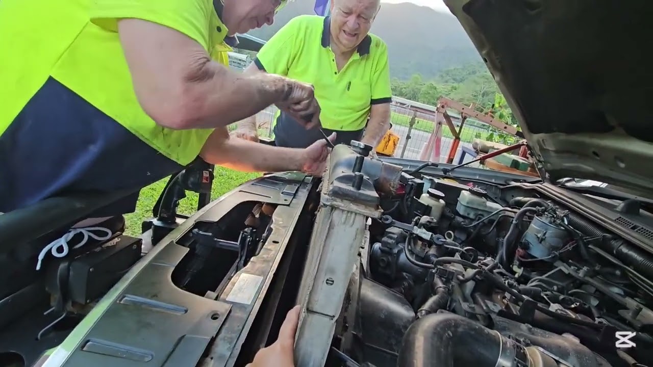 Radiator removed and installed Nissan Navara D40