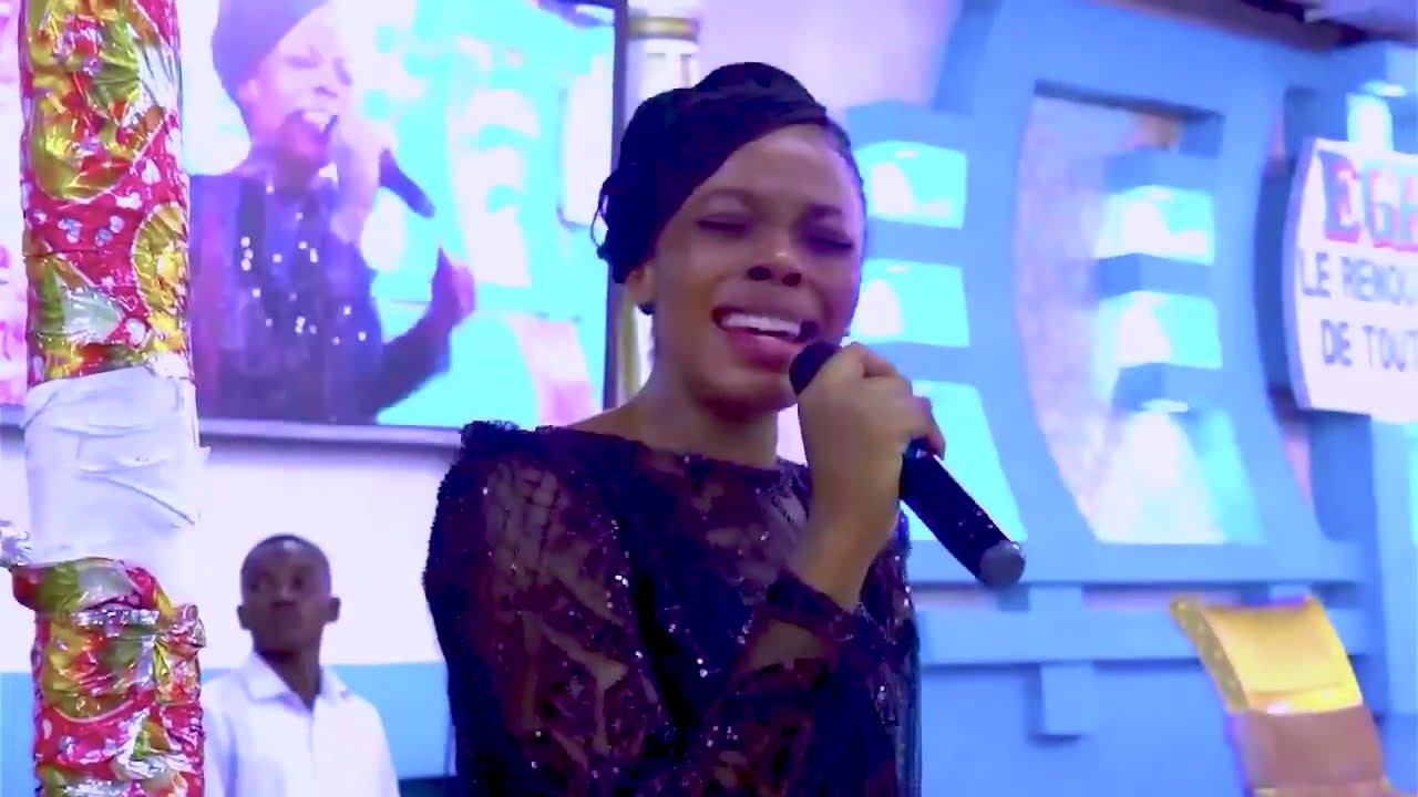 Princesse Betu A L'EGLISE GRACE DIVINE