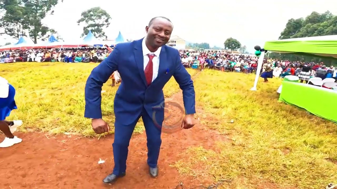 MR PRINCIPAL DANCE MOVES | Gusii Folk song performance by Gesiaga High School