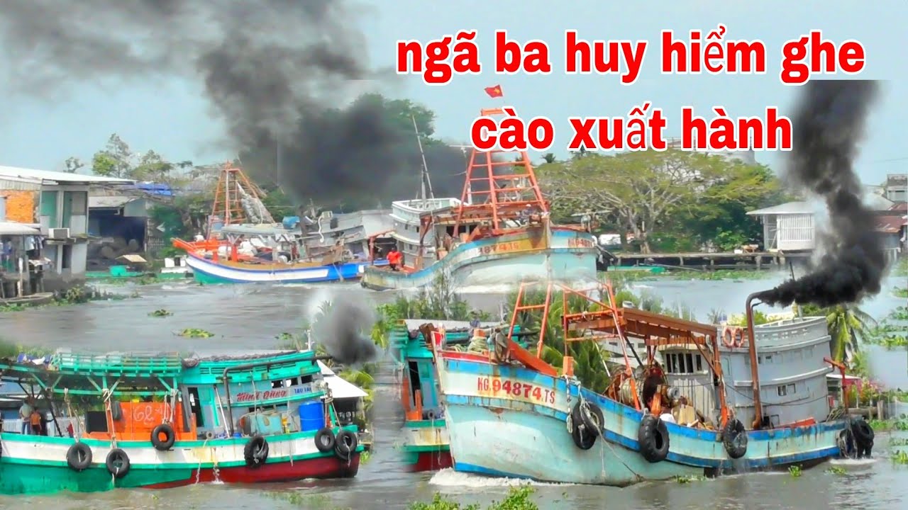 GHE CÀO XUẤT HÀNH MÙNG 9 CHẠY NHƯ BAY BỐC KHÓI NGHẸT TRỜI TẠI TẮC CẬU