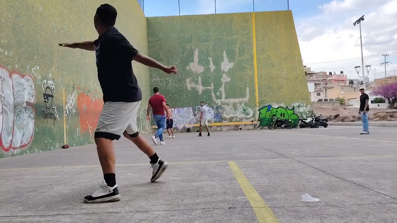 Chabelo y kalin vs cebollo y tacos