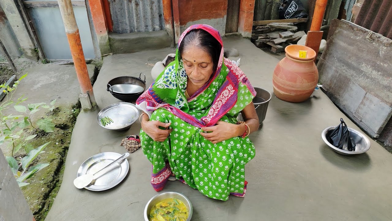 পুকুরের রুই মাছ দিয়ে বেগুন আর পালং  শাক দিয়ে আর বড়ি দিয়ে ঝোল #explore #trending #viral 🐟