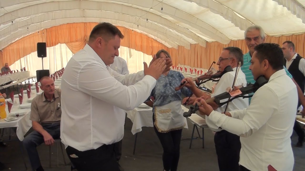 🎻 KOLO DVE VIOLINE 🎻  ORKESTAR ACE PIROMANCA ( VESELJE PORODICE TIMOTIC IZ TULARA )