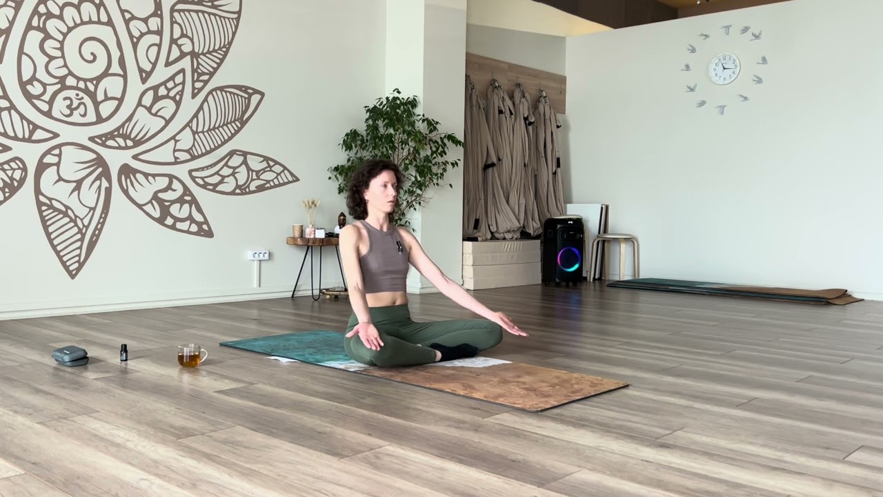 Практика йоги с подробными объяснениями , видео для закрытого онлайн клуба