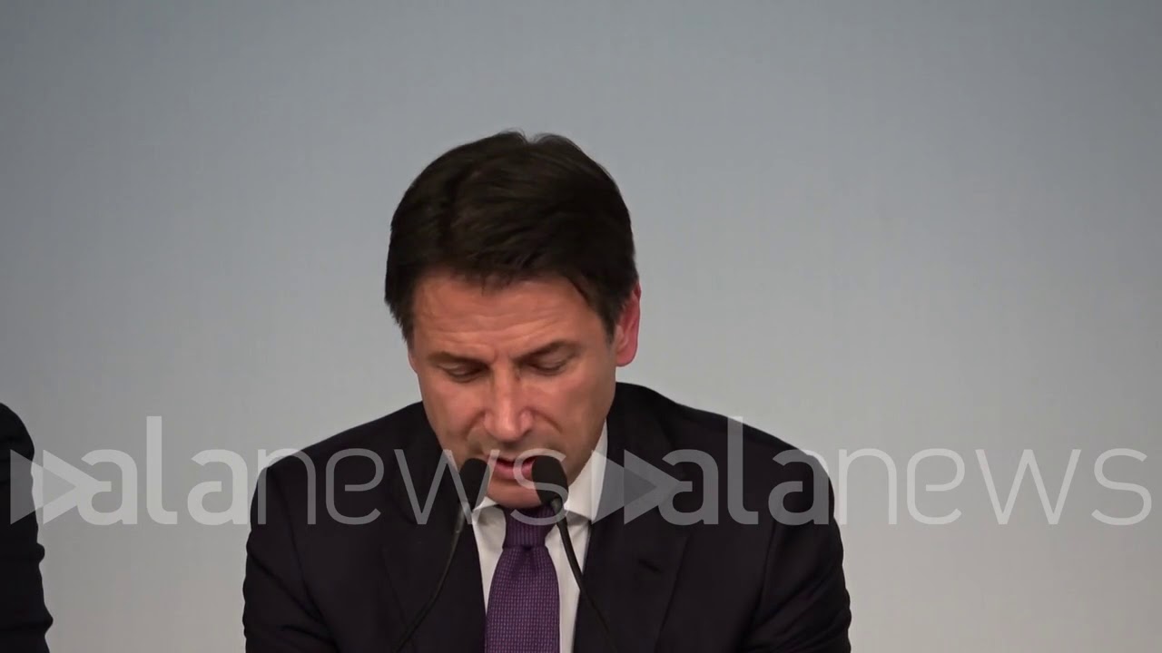 Giornata disabilità, Conte legge una poesia in conferenza stampa