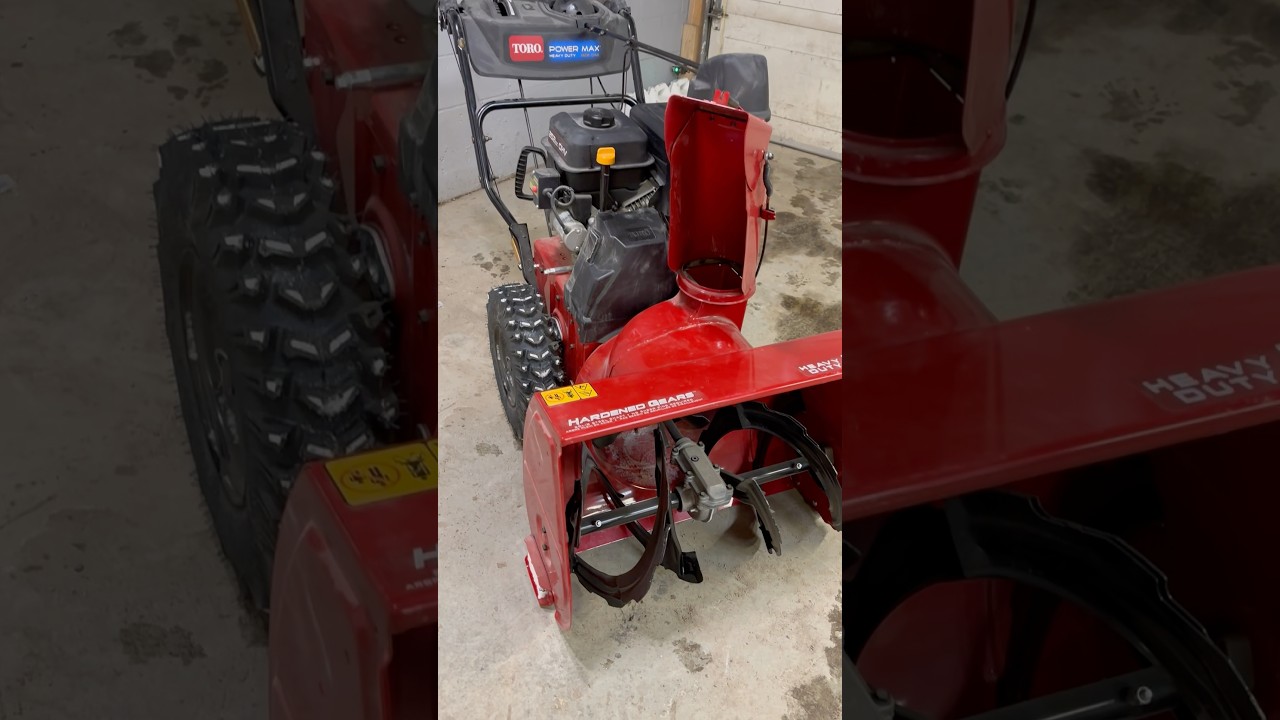 Toro Snowblower 828 OAE #auction #toro #snowblower #snowcleaning #snowclearing #equipment #tools