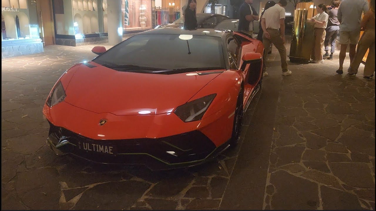 Brisbane's Supercar Night Life Exposed!! 2x Straight pipe Aventador Ultimae's!!