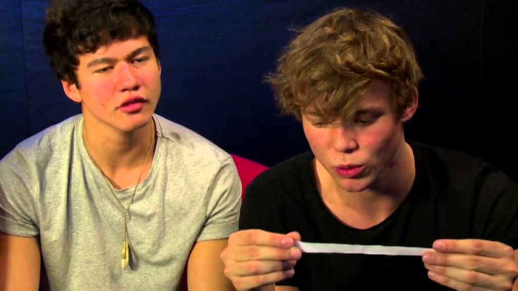 5 Seconds Of Summer Interview - Fan Questions And Little Mix