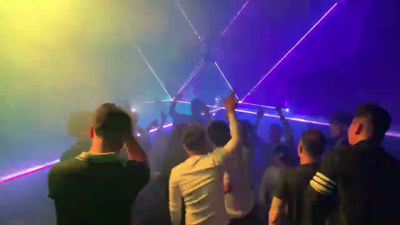 Dj lên nhạc cùng ae pass2