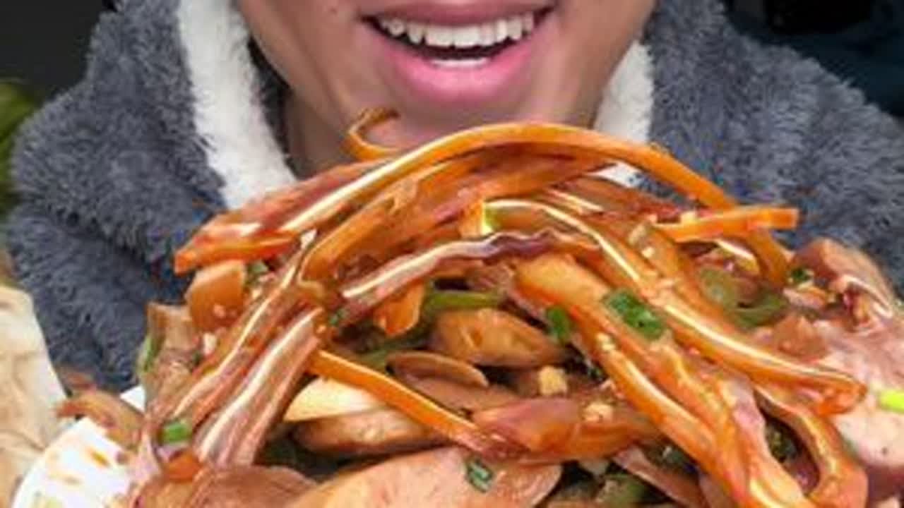 成年人最大的清醒：好听的话别当真，难听的话别较真 #味道好极了你们想吃吗 #农村土菜就是好吃 #吃货的世界唯有美食不可辜负 #家常便饭都是家的味道 #色香味俱全的家常美味
