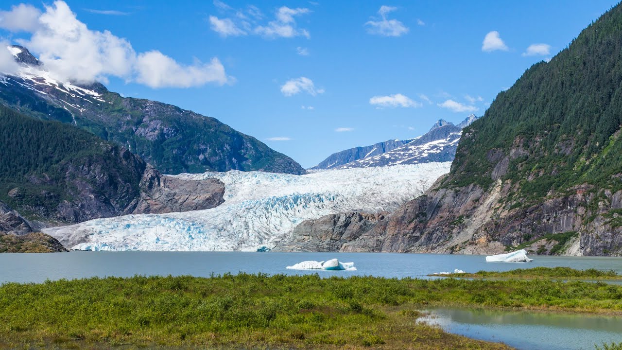 Mendenhall Glacier in Juneau, Alaska