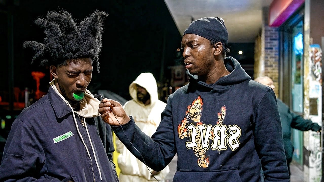 Paying Strangers Inside the Most Dangerous Hood in Jacksonville to Eat World's Hottest Chip!