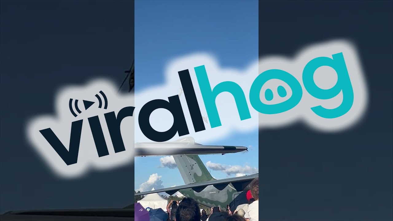 Helicopter Pilots Demonstrate Skills at Air Show || ViralHog
