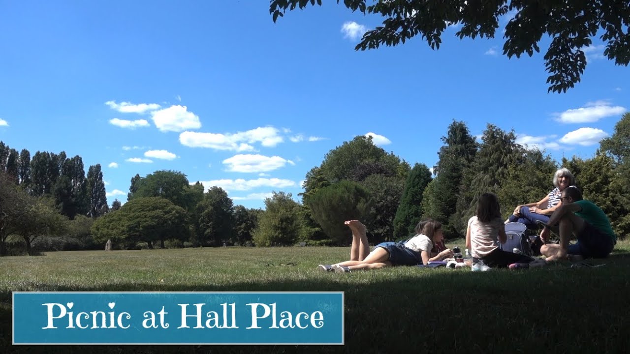 A Picnic at Hall Place - This Little Wonderful Life
