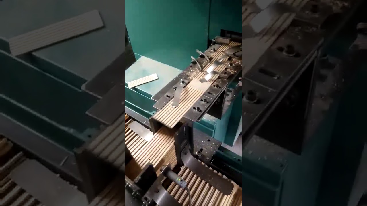 Skipping type Grooving machine