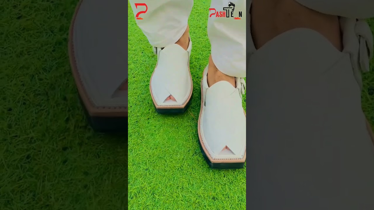 Pure Handmade White Kaptan Chappal