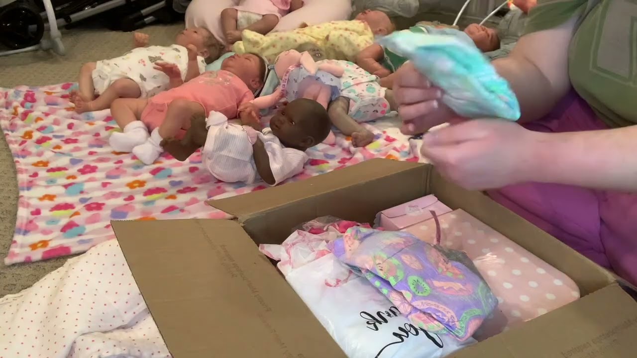 Surprise baby shower box opening🎀🍼🩷