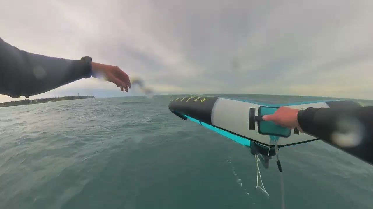 30+ 🌬 knots / Big 🌊 = WINGfoiling 💥🍾🚀