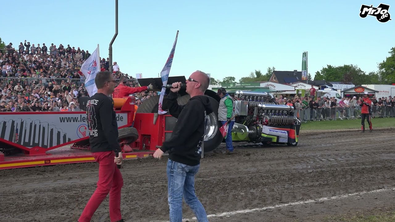 Green Fighter Tractor Pulling Füchtorf 2025 by MrJo