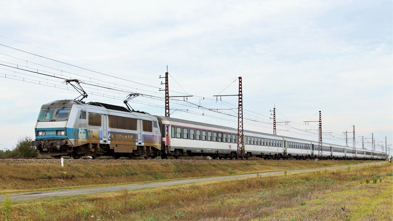 Trains divers et vari&eacute;s entre transversale sud et POLT
