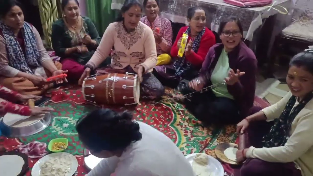  मेरो रंगीलो देवर घर आयो 